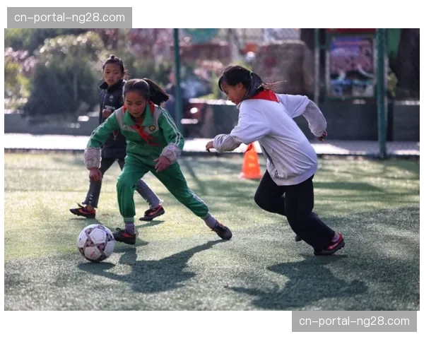 柏林举办社区足球节，数千市民参与体验